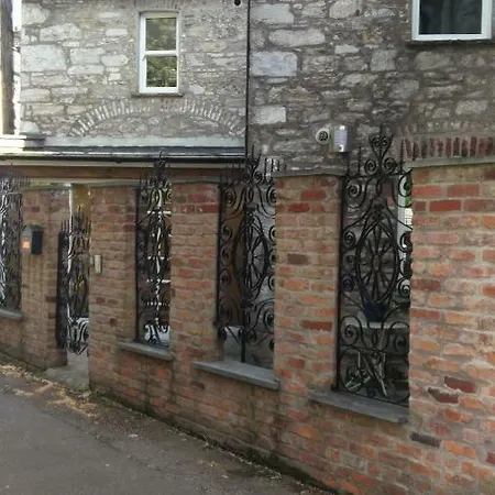 Apartment Historic Hideaway In Centre *