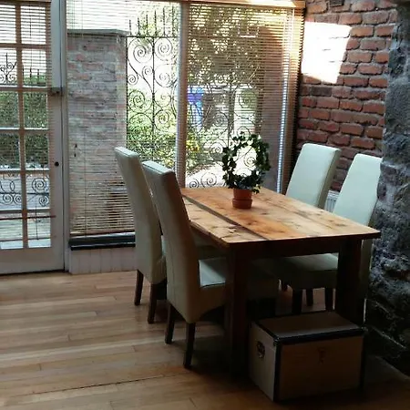 Historic Hideaway In Centre Cork